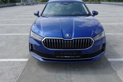 Skoda Superb 23.000 km 48.900 &euro; München 80686
