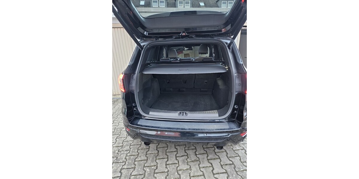Ford Kuga 90.500 km 22.999 &euro; Lübeck 23539