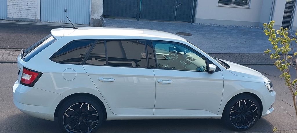 Skoda Fabia 94.000 km 7.900 &euro; Selters 56242