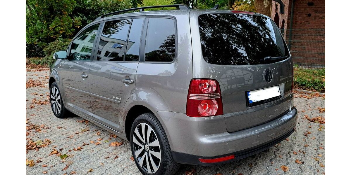 VW Touran 235.000 km 5.600 &euro; Witten 58456