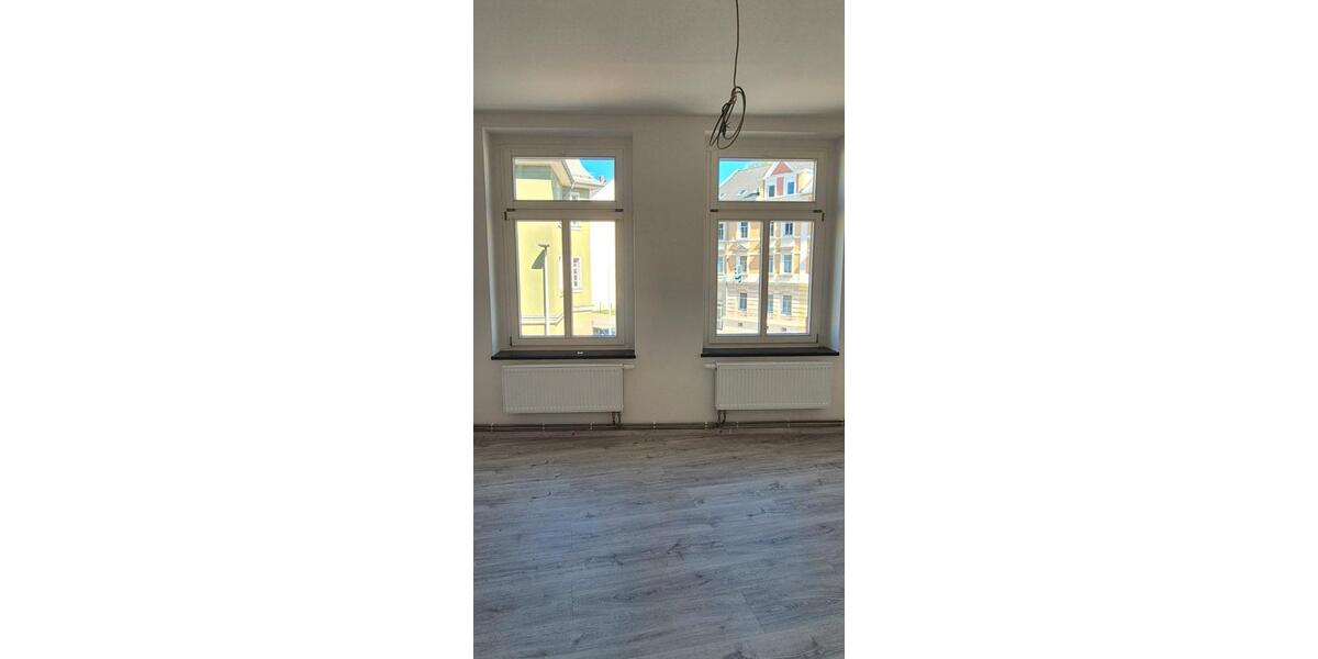 Etagenwohnung Glauchau - 3 Zimmer, 70 m&sup2;, 455&euro; | Angebot:26364992