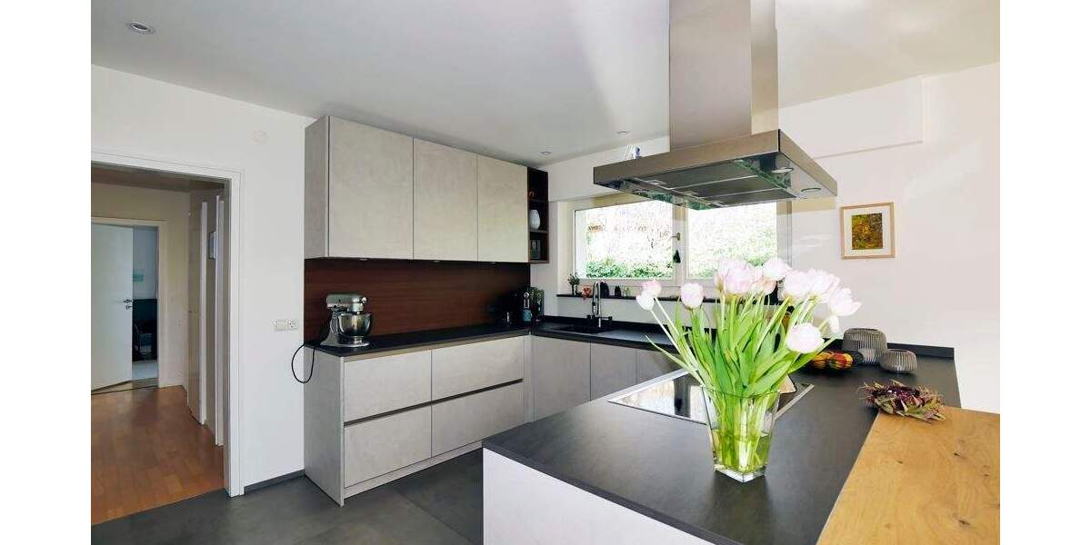 Einfamilienhaus Sankt Augustin Hangelar - 6 Zimmer, 251 m&sup2;, 2.600&euro; | Angebot:25524246