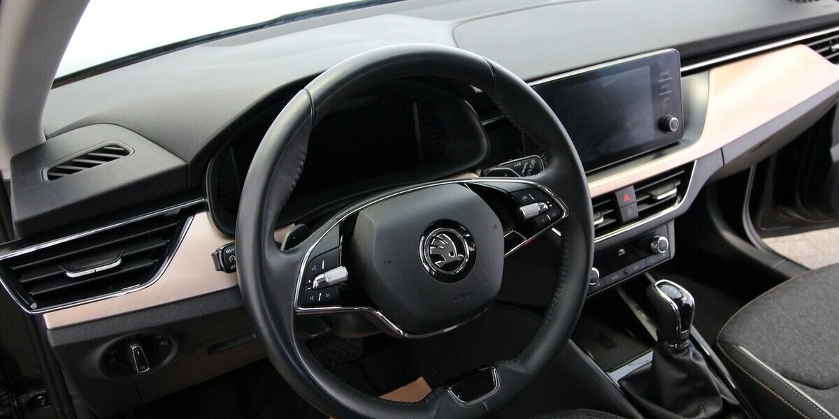 Skoda Scala 1.5 TSI 7-DSG Style Plus LED+KAMERA+AHK 57.189 km 21.900 &euro; Hagenow 19230