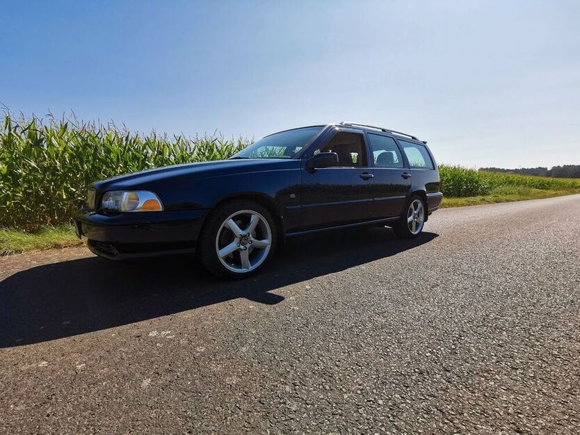 V70