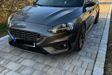 Ford Focus 96.500 km 18.690 &euro; Simbach am Inn 84359