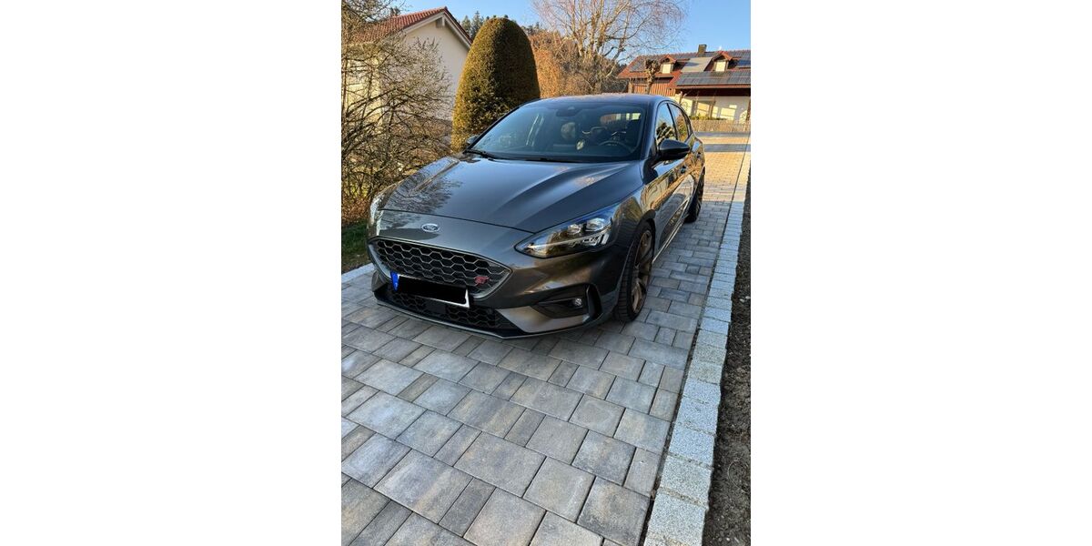 Ford Focus 96.500 km 18.690 &euro; Simbach am Inn 84359