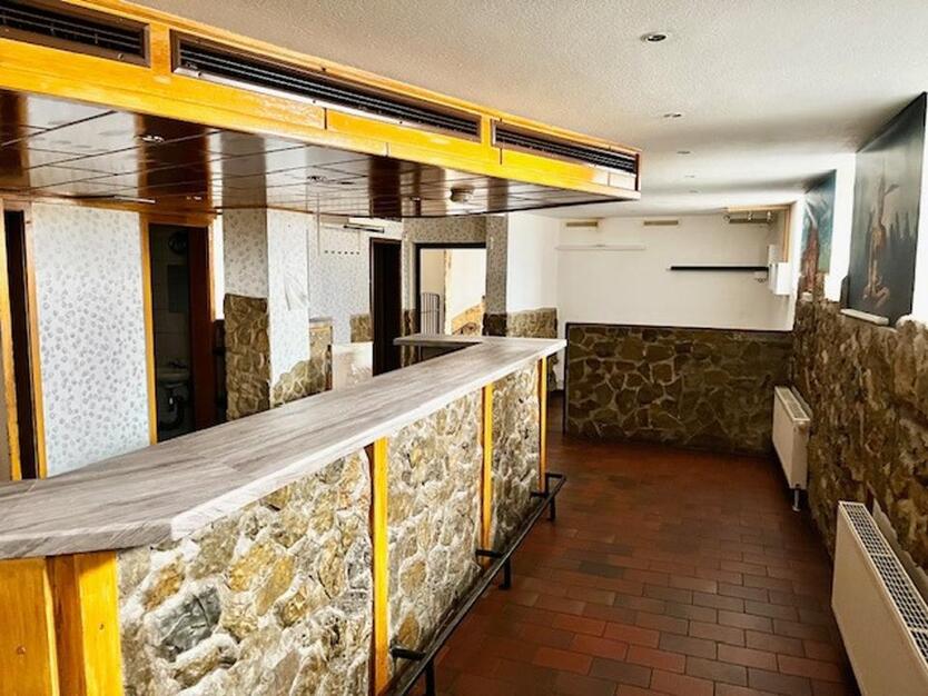 IDEAL FÜR IMBISS ODER LIEFERDIENST! Gewerbeeinheit in etablierter Altstadtlage zimmer