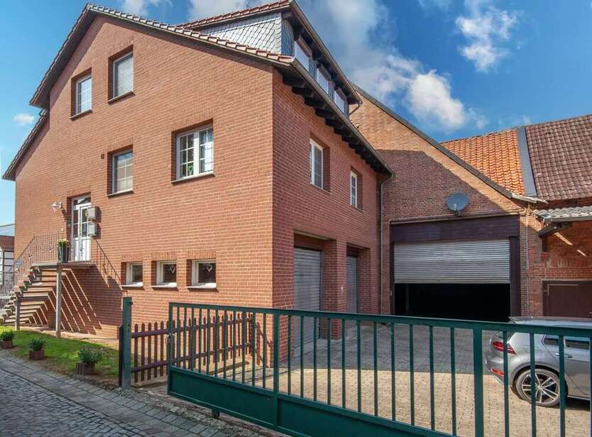 Haus zum Kaufen in Vienenburg Immenrode 420.000 € 175 m²
