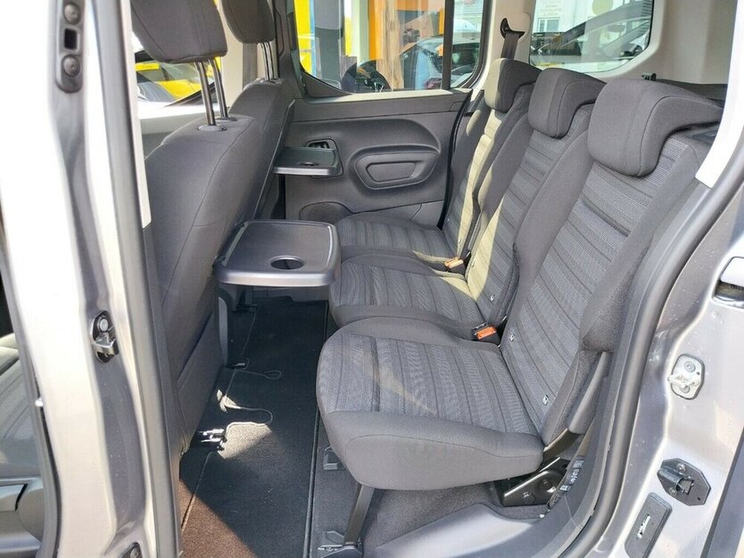 Opel Combo Life - e Ultimate 1.500 km 28.290 € HAAN 42781