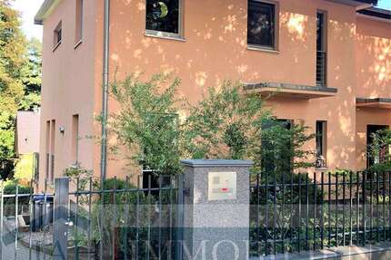 Haus zum Mieten in Schildow 2.150 € 180 m² 5 zimmer