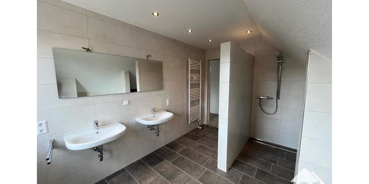 Doppelhaushälfte Freren - 4 Zimmer, 122 m&sup2;, 1.200&euro; | Angebot:25647717