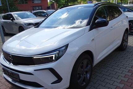 Opel Grandland (X) 9.801 km 23.500 &euro; Berlin 12359