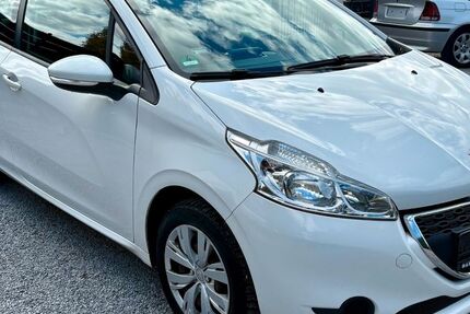 Peugeot 208 118.506 km 4.550 € Schwelm 58332