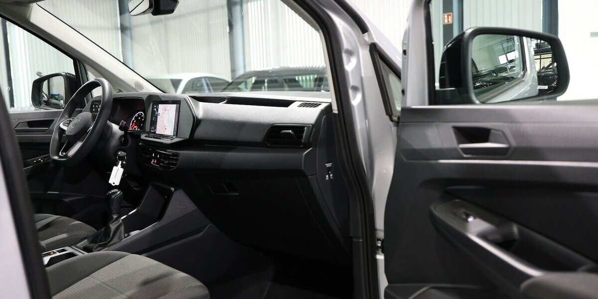 VW Caddy Maxi 1.5 TSI Comfortline / 7-SITZER / LED 27.000 km 27.991 &euro; Hamm 59077