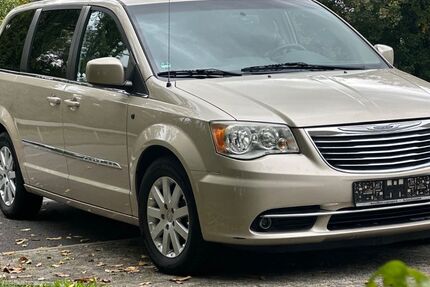 Chrysler Grand Voyager 60.000 km 12.900 € Wiesbaden 65201