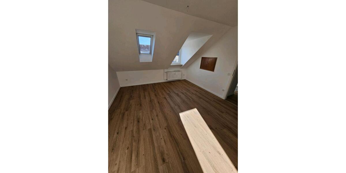 Dachgeschoßwohnung Nürnberg Hasenbuck - 2 Zimmer, 45 m&sup2;, 575&euro; | Angebot:25393383