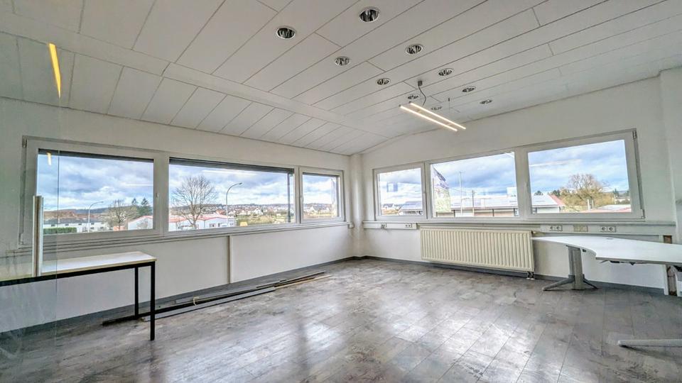 Moderne Büros mit Showroom und Dachterrasse zimmer