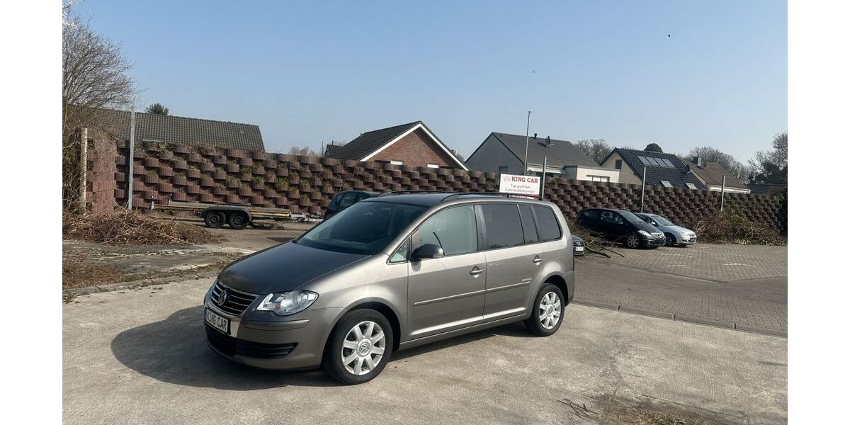 VW Touran 219.000 km 5.790 &euro; Viersen 41749