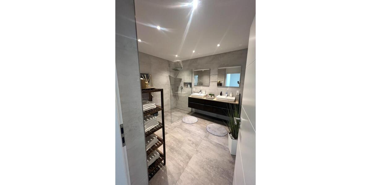 Erdgeschoßwohnung Sundern (Sauerland) - 4 Zimmer, 145 m&sup2;, 1.350&euro; | Angebot:26267444