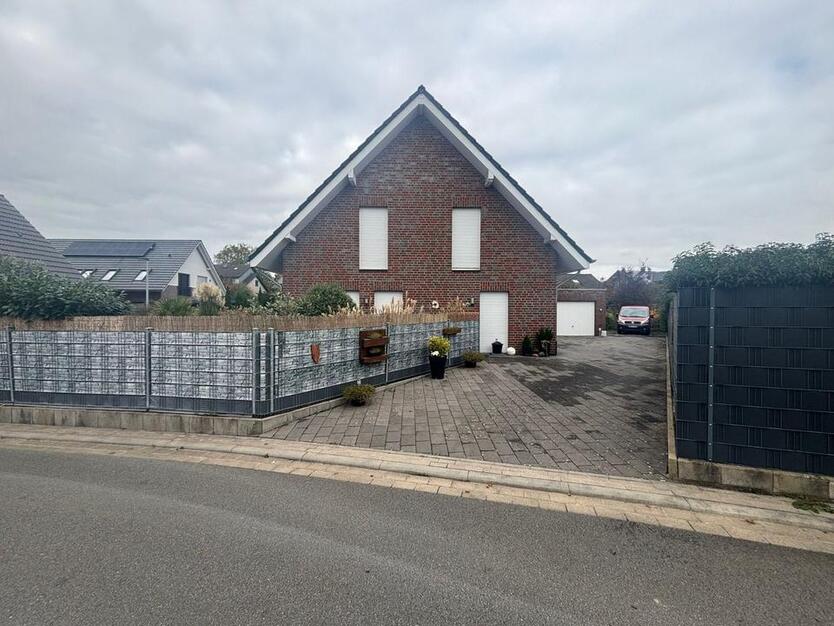 Raesfeld, freistehendes, junges EFH, 2 Garagen zu vermieten zimmer