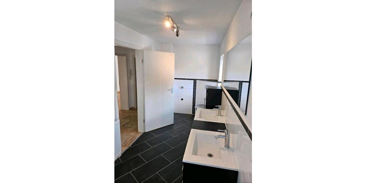 Einfamilienhaus Hirschau - 4 Zimmer, 140 m&sup2;, 1.300&euro; | Angebot:26689523