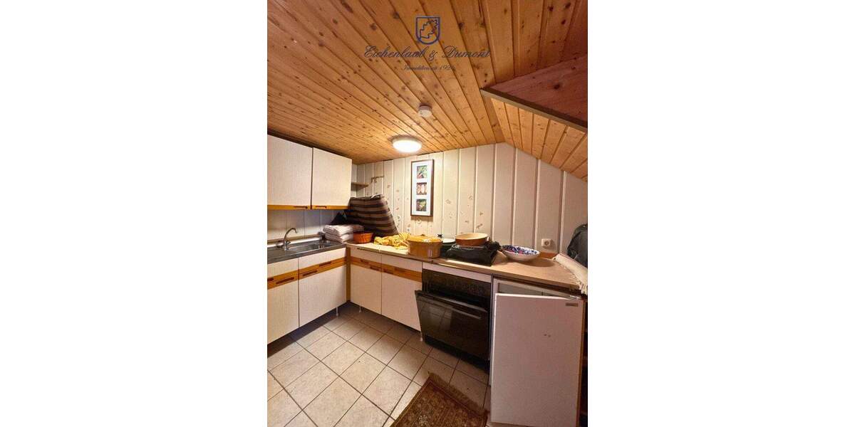 Einfamilienhaus mit Wintergarten, Garage + parkähnlichem Garten 6 zimmer