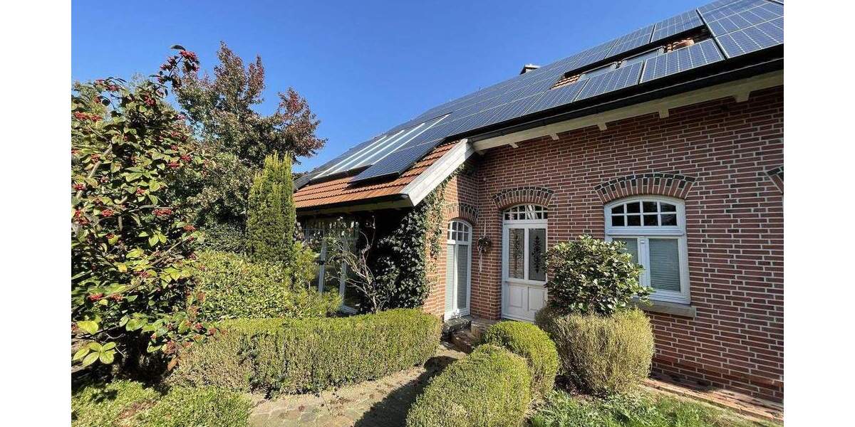 Hochwertige Lager-Produktionshalle, mit modernem und großem Betriebsleiterwohnhaus (provisionsfrei) zimmer