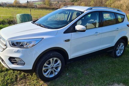 Ford Kuga 97.968 km 16.500 &euro; Söhrewald 34320