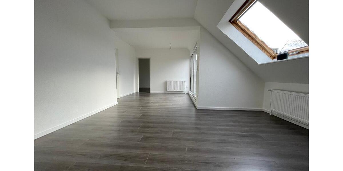 Dachgeschoßwohnung Delmenhorst Düsternort - 2.5 Zimmer, 54 m&sup2;, 650&euro; | Angebot:25854603