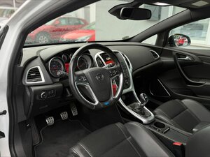 Opel Astra J GTC OPC 2.0 Turbo 110.000 km 13.990 &euro; Neckarsulm 74172