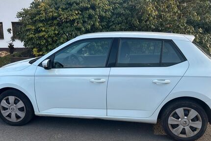 Skoda Fabia 288.800 km 3.990 &euro; Kreuztal 57223
