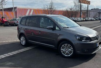 VW Touran 167.000 km 10.900 &euro; Braunschweig 38122