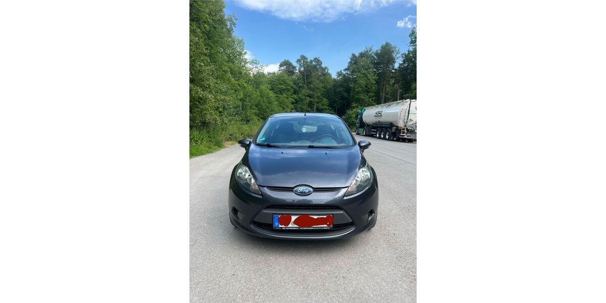 Ford Fiesta 128.000 km 2.500 &euro; Stuttgart 70563