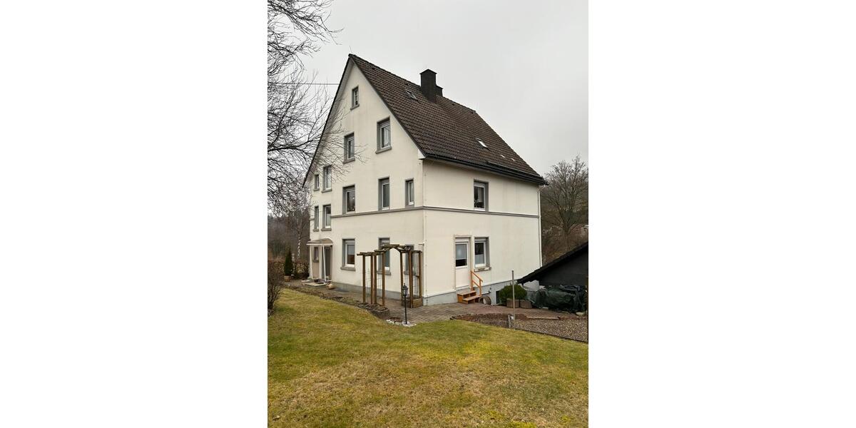 Etagenwohnung Kirchhundem - 4 Zimmer, 150 m&sup2;, 900&euro; | Angebot:25297098