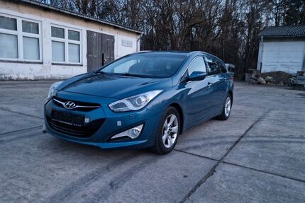 Hyundai i40 243.000 km 5.100 &euro; Neuruppin 16816