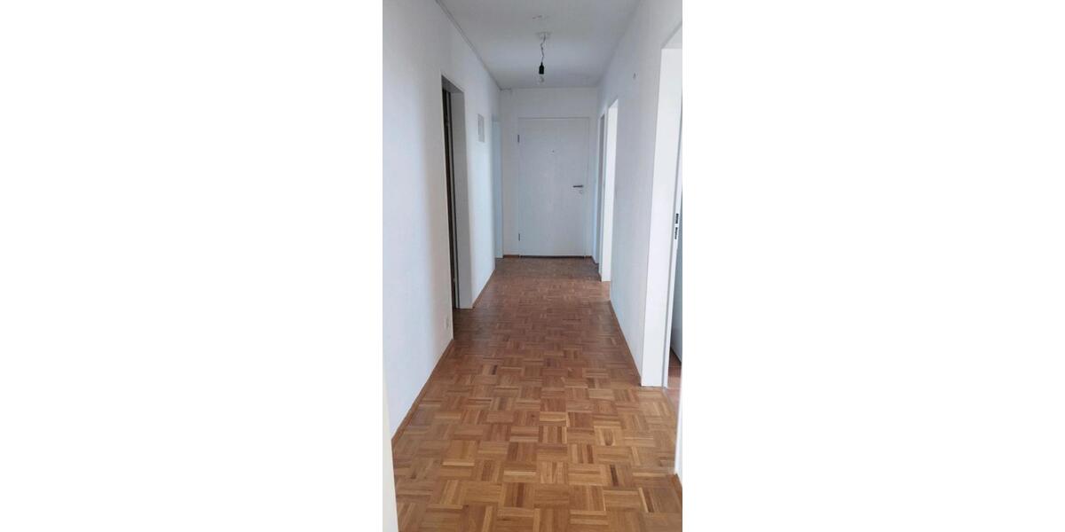 Dachgeschoßwohnung Tirschenreuth - 3 Zimmer, 63 m&sup2;, 125.000&euro; | Angebot:26225111