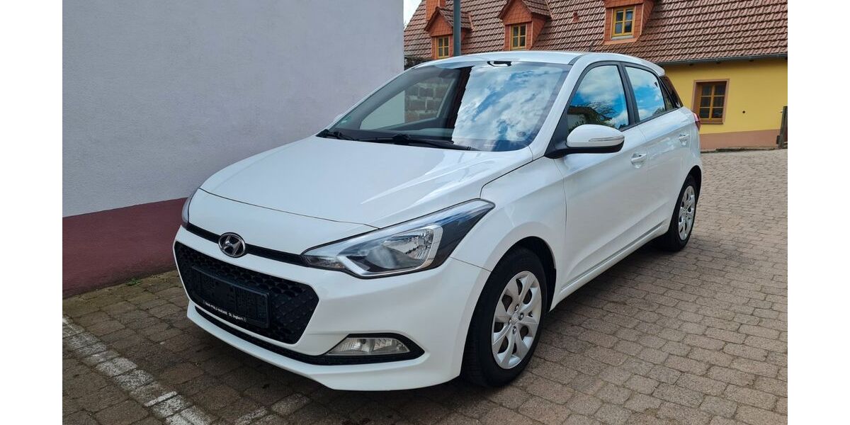 Hyundai i20 247.000 km 4.900 &euro; Homburg 66424