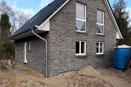 Haus Osterrönfeld - 4 Zimmer, 100 m&sup2;, 1.750&euro; | Angebot:25401744