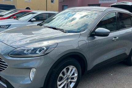 Ford Kuga 135.000 km 17.150 € Regensburg 93055