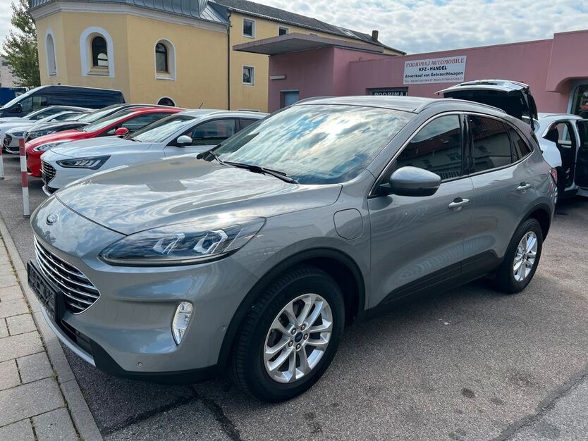 Ford Kuga 135.000 km 17.150 € Regensburg 93055