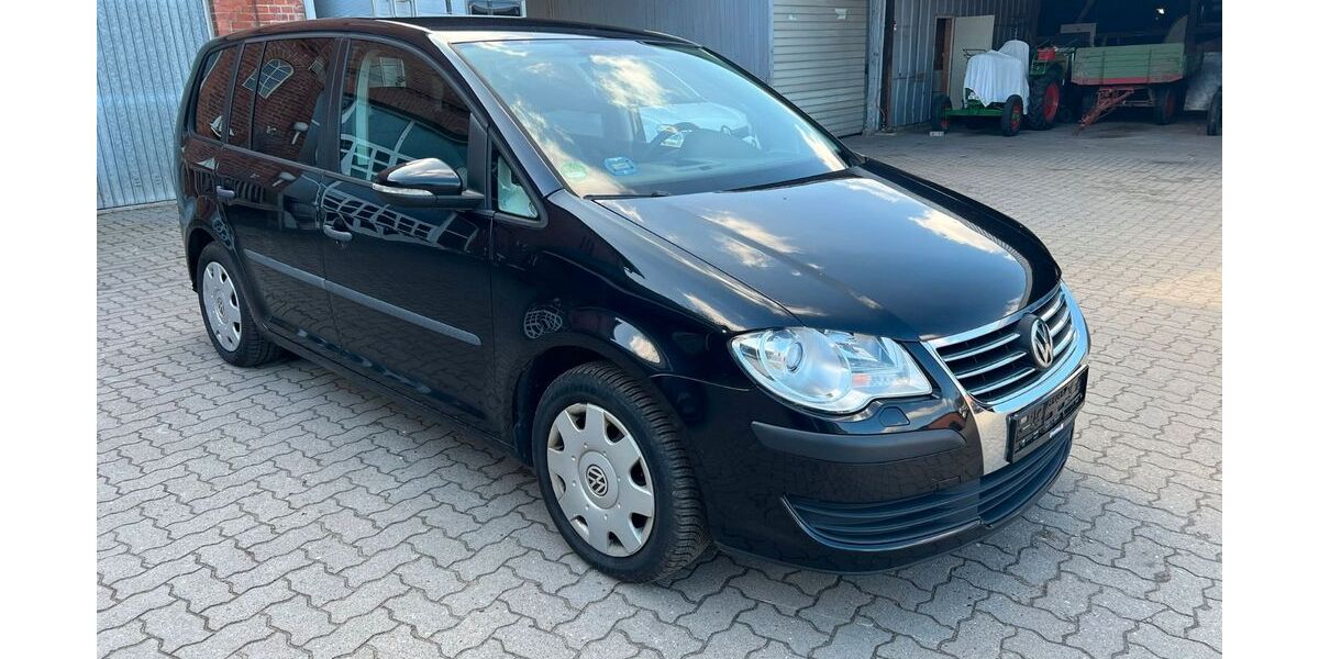 VW Touran 251.000 km 2.300 &euro; Bad Oldesloe 23843
