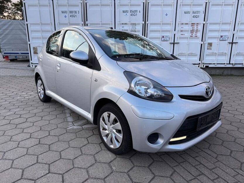 Aygo (X)