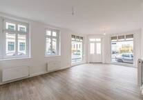 Renovierte Gewerbeeinheit in schönem Gründerzeitbau