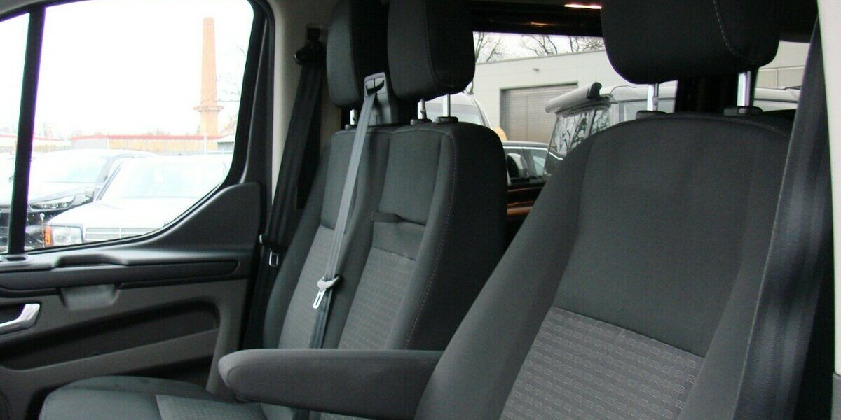 Ford Transit Custom Titanium 320 L2 H2 Behindertengerec 46.628 km 39.990 &euro; Falkensee 14612