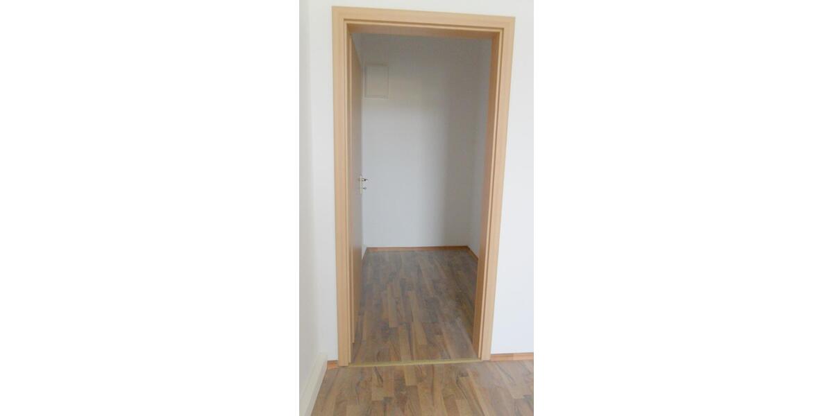 SUCHE NACHMIETER - 2-Zi-Mietwohnung - Schweriner Viertel - 18273 Güstrow - im 2.OG re. - Etagenwohnung Güstrow Schweriner Vorstadt | Angebot:27245006