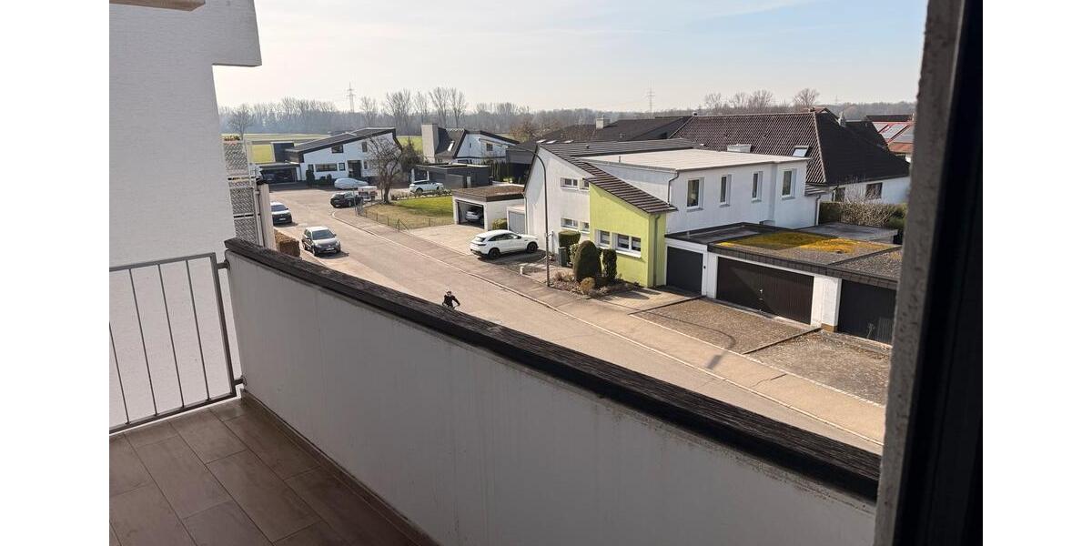 Etagenwohnung Neu-Ulm Ludwigsfeld - 3 Zimmer, 86 m&sup2;, 1.550&euro; | Angebot:25497521