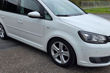 VW Touran 150.000 km 13.500 € Freudenberg 97896