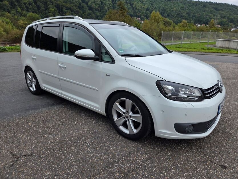 VW Touran 150.000 km 13.500 € Freudenberg 97896
