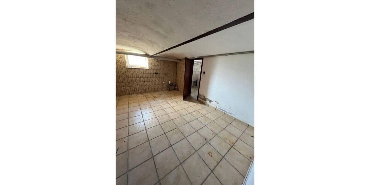 Etagenwohnung Obernkirchen - 6 Zimmer, 168 m&sup2;, 1.200&euro; | Angebot:26740854