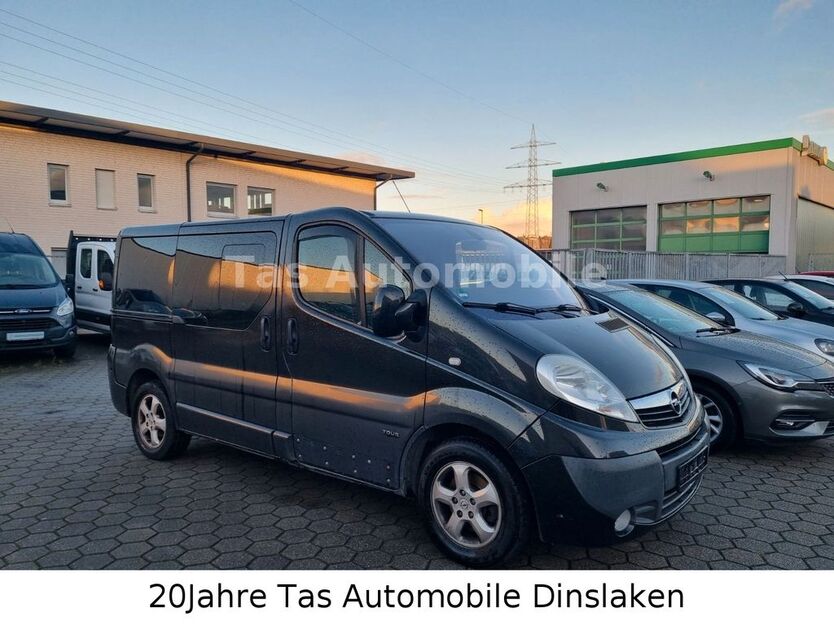 Opel Vivaro 205.000 km 5.999 € Dinslaken 46539